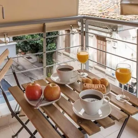 Modern Apartment In The Heart Of The City Athens Exterior photo