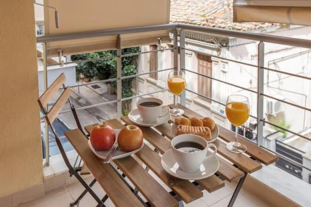 Modern In The Heart Of The Apartment *